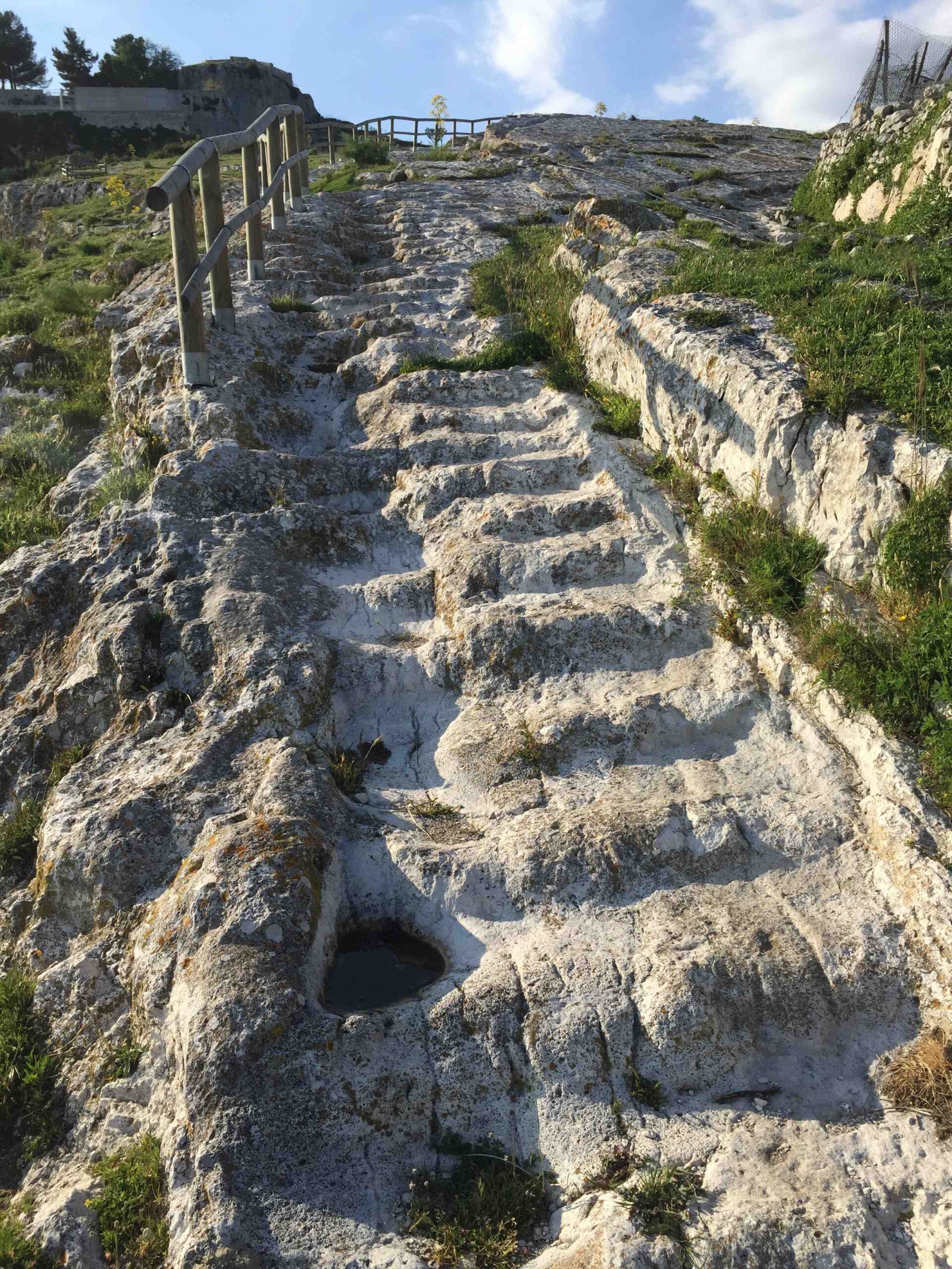 Gargano’s best touristic hikes | Download GPS routes and map